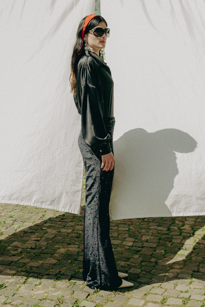 Farah pants: sequins, flared legs, hidden zipper, perfect fit, disco touch, ultimate highlight.